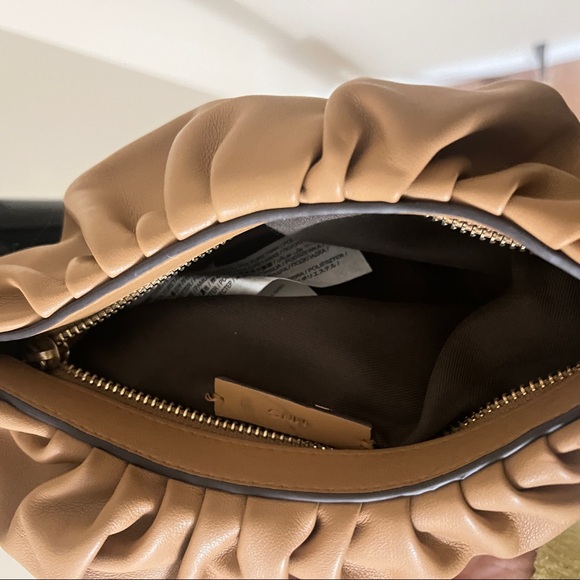 Cloud Bag - Picture 2 of 3